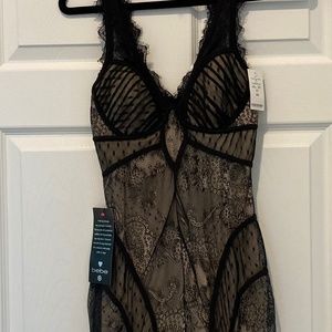 Bebe Black lace bustier dress fitted